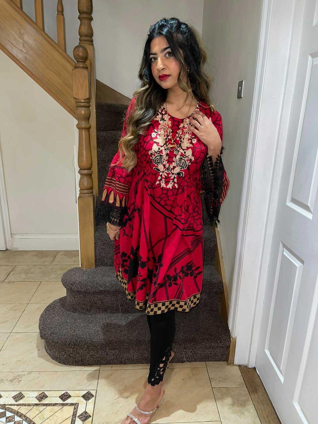 Blackpink/or red depends how you see it