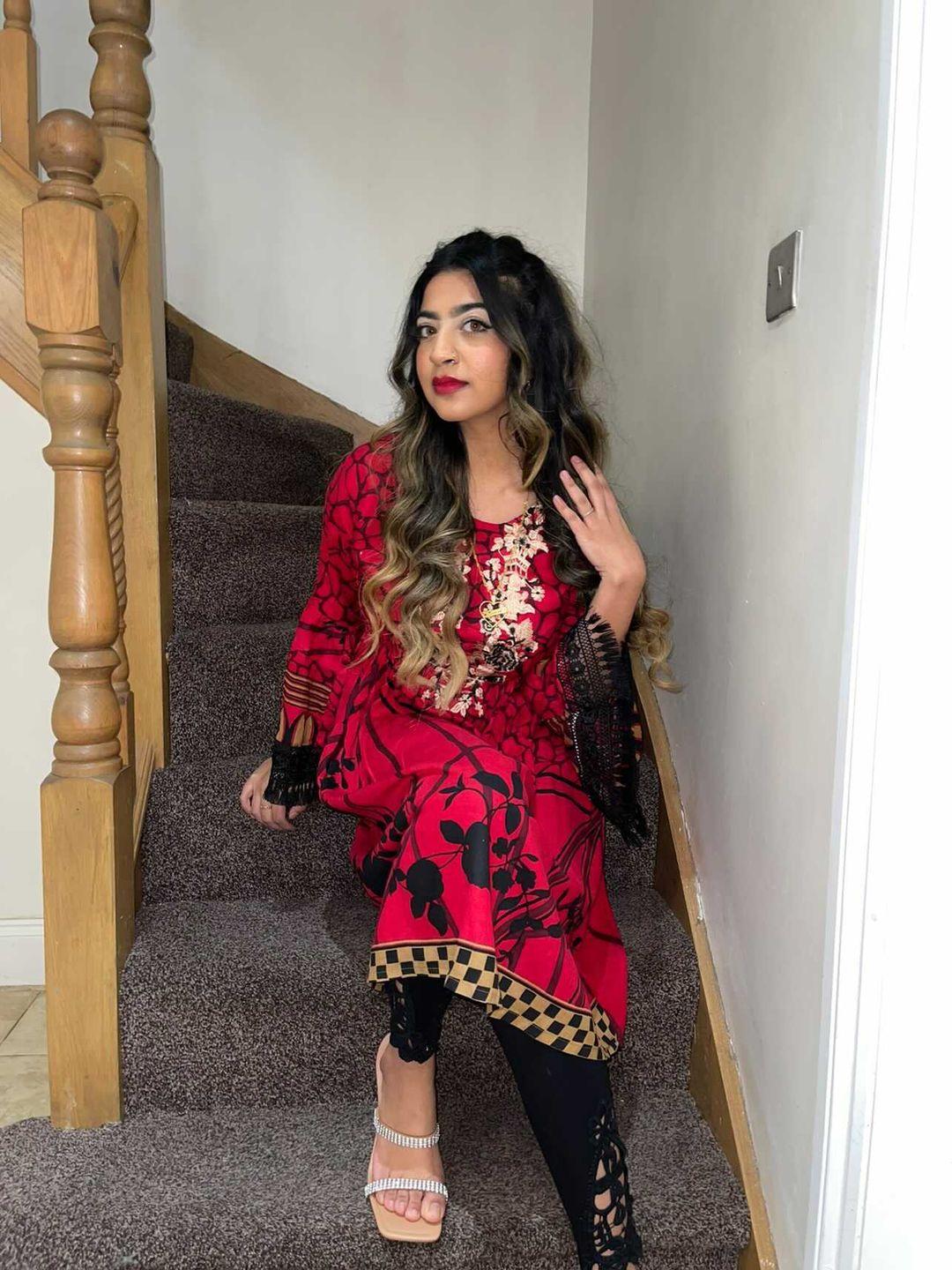 Blackpink/or red depends how you see it