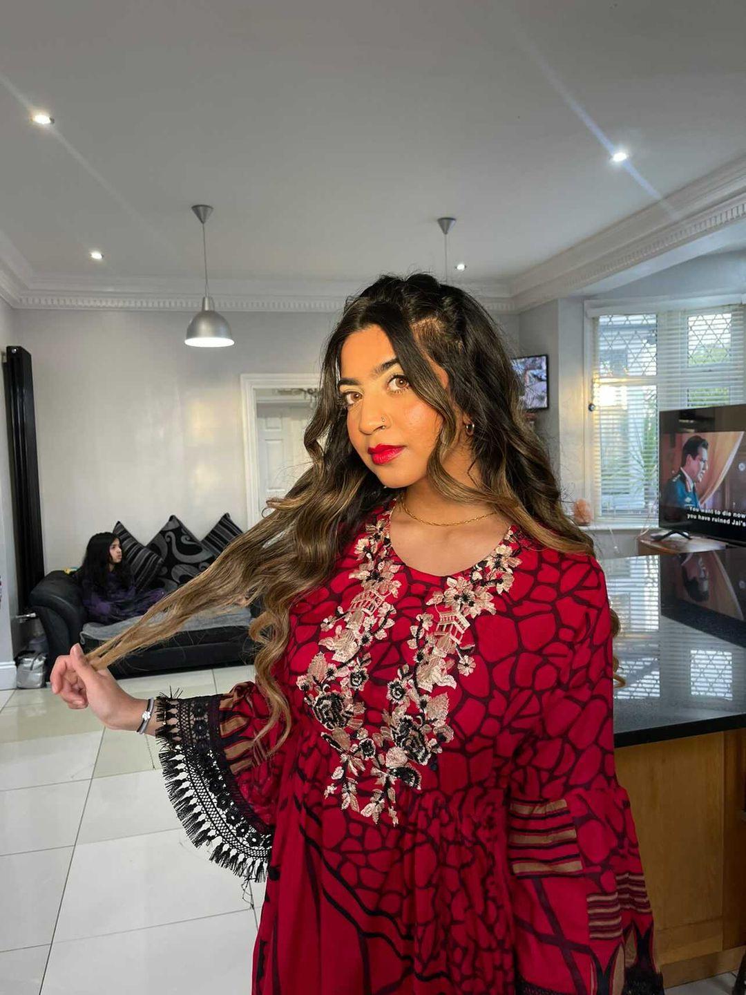 Blackpink/or red depends how you see it